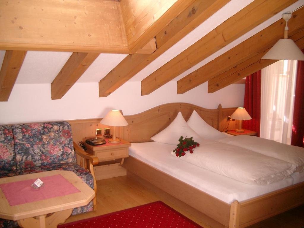 Hotel Camona & Apart Walserhof Samnaun Room photo