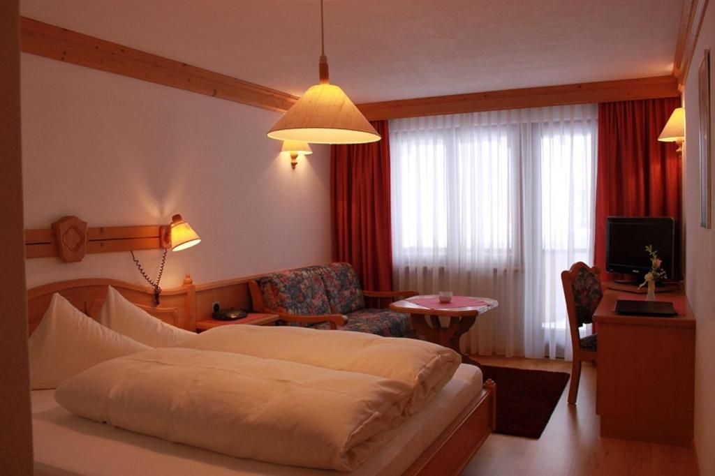 Hotel Camona & Apart Walserhof Samnaun Room photo